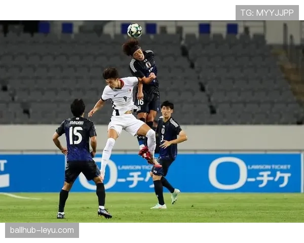 东亚杯焦点战：强强对决点燃激情，赛场激烈碰撞引关注